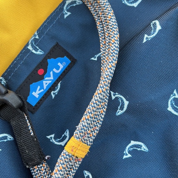 Kavu bagaroo fly fish cross bag. - Picture 4 of 10